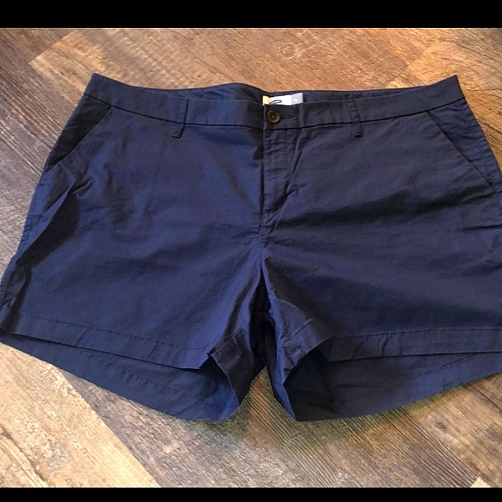 💋5/20 Old navy shorts size 18